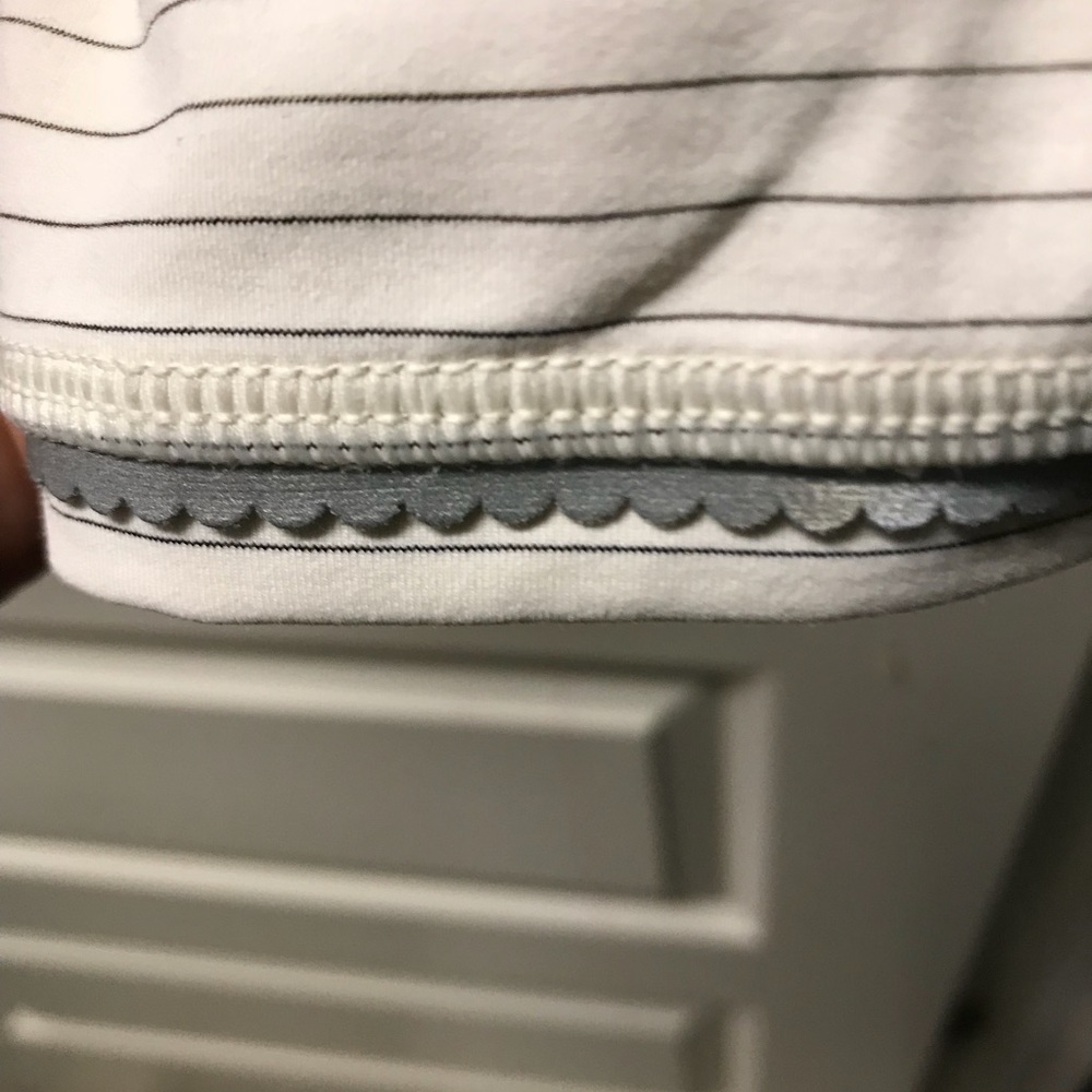 Lululemon Half ZIP Pullover - Picture 4 of 6